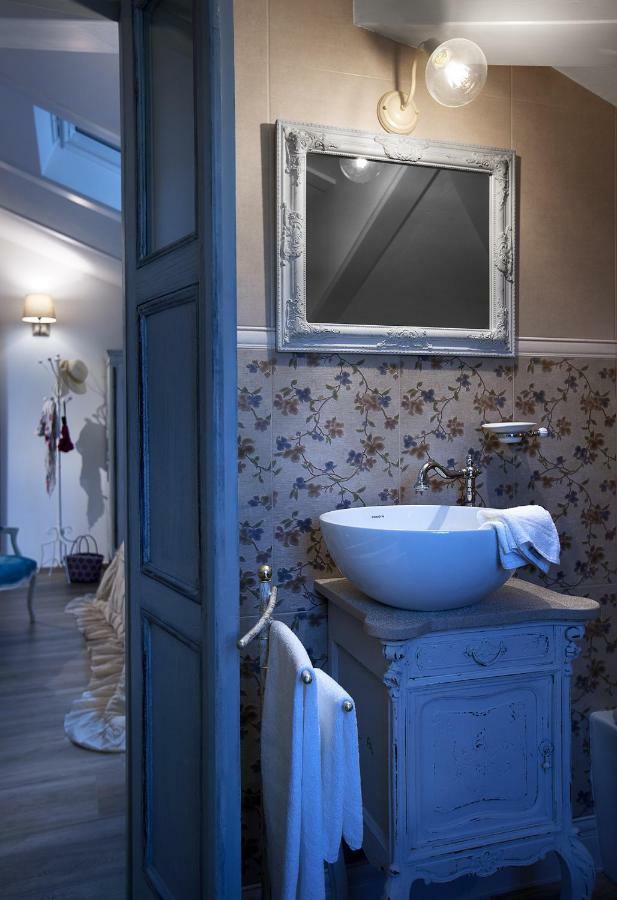 Roncaglia Suite Monticello d'Alba Экстерьер фото