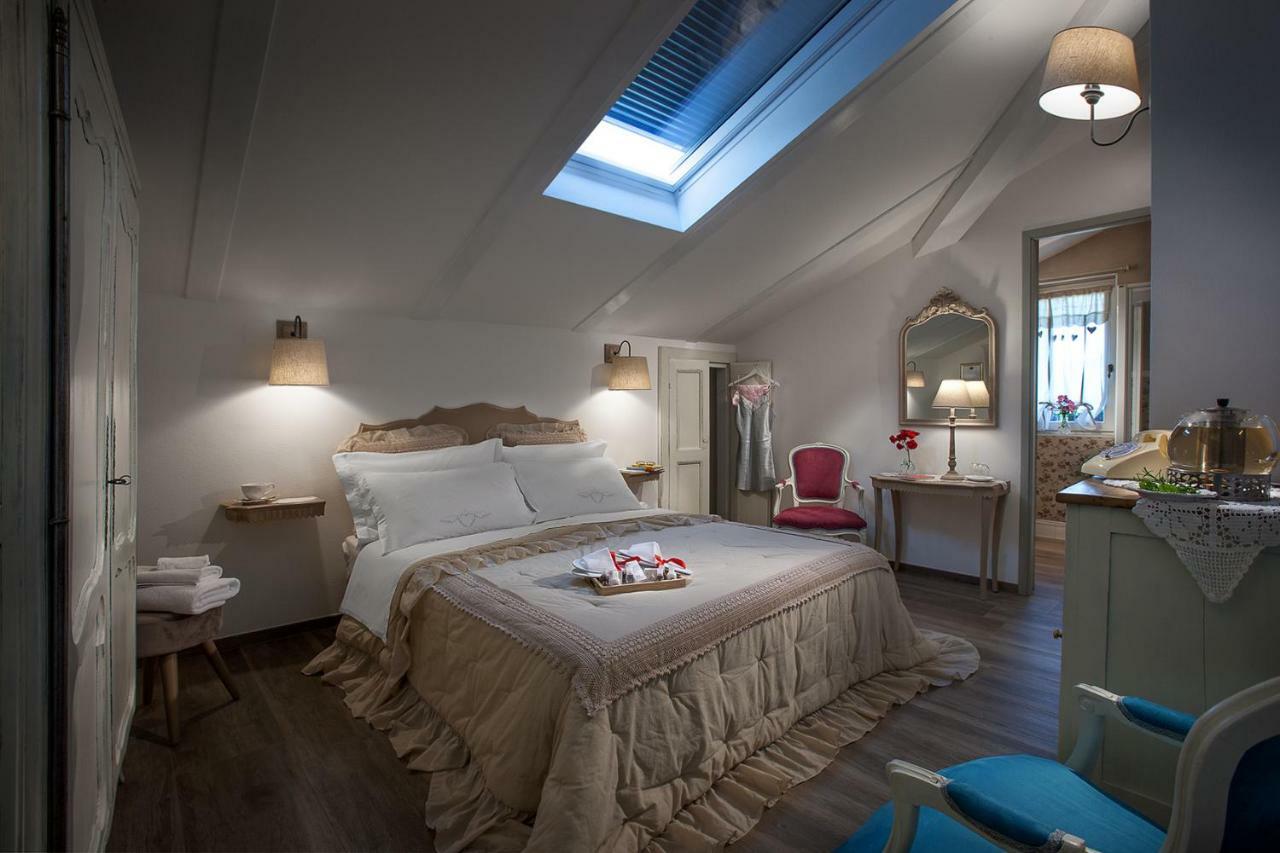 Roncaglia Suite Monticello d'Alba Экстерьер фото